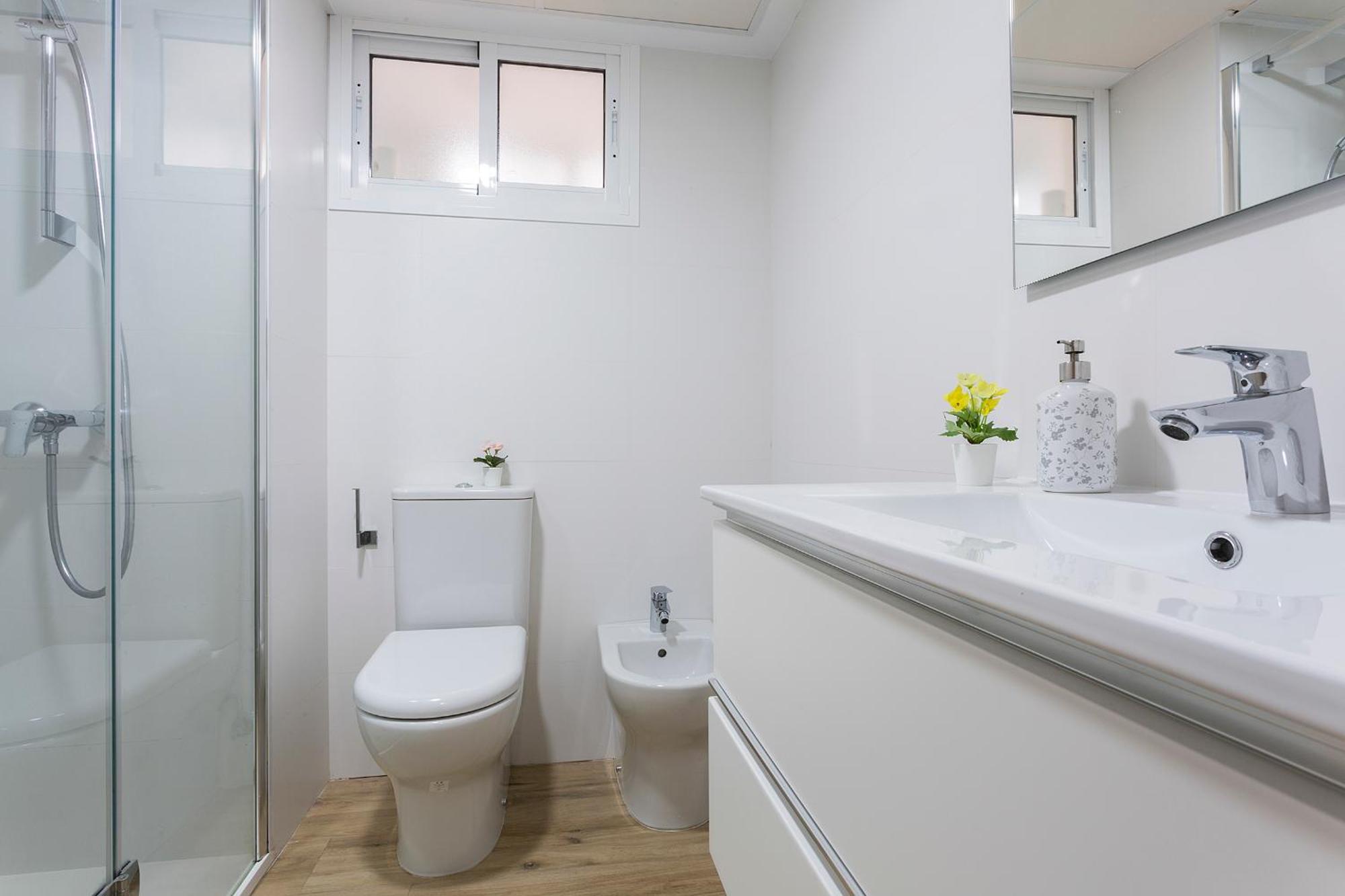 Centro Virgen Guia 3 Rooms Севиля Екстериор снимка